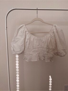 American Eagle Cropped Puff Sleeve Top